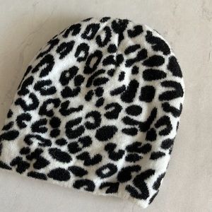 Revolve beanie